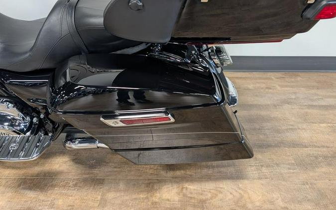 2016 Harley-Davidson® FLHTKL - Ultra Limited Low