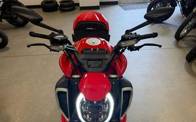 2026 Ducati Diavel V4