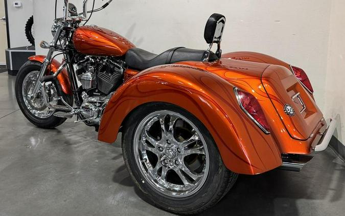2013 Harley-Davidson® XL1200C-ANV TRIKE