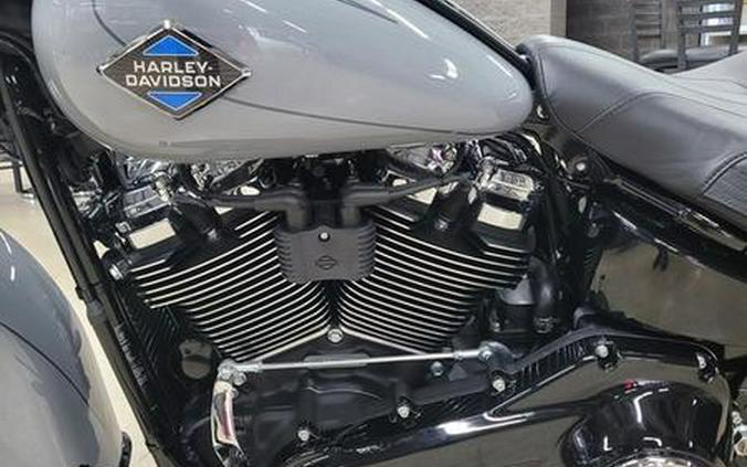2026 Harley-Davidson® FLHC - Heritage Classic