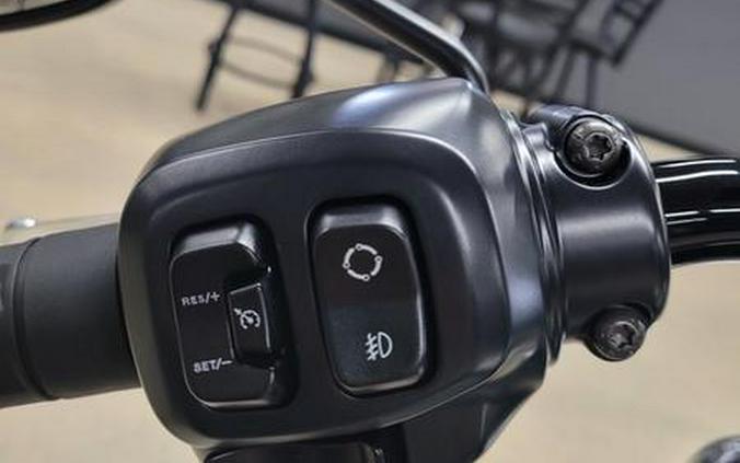 2026 Harley-Davidson® FLHC - Heritage Classic