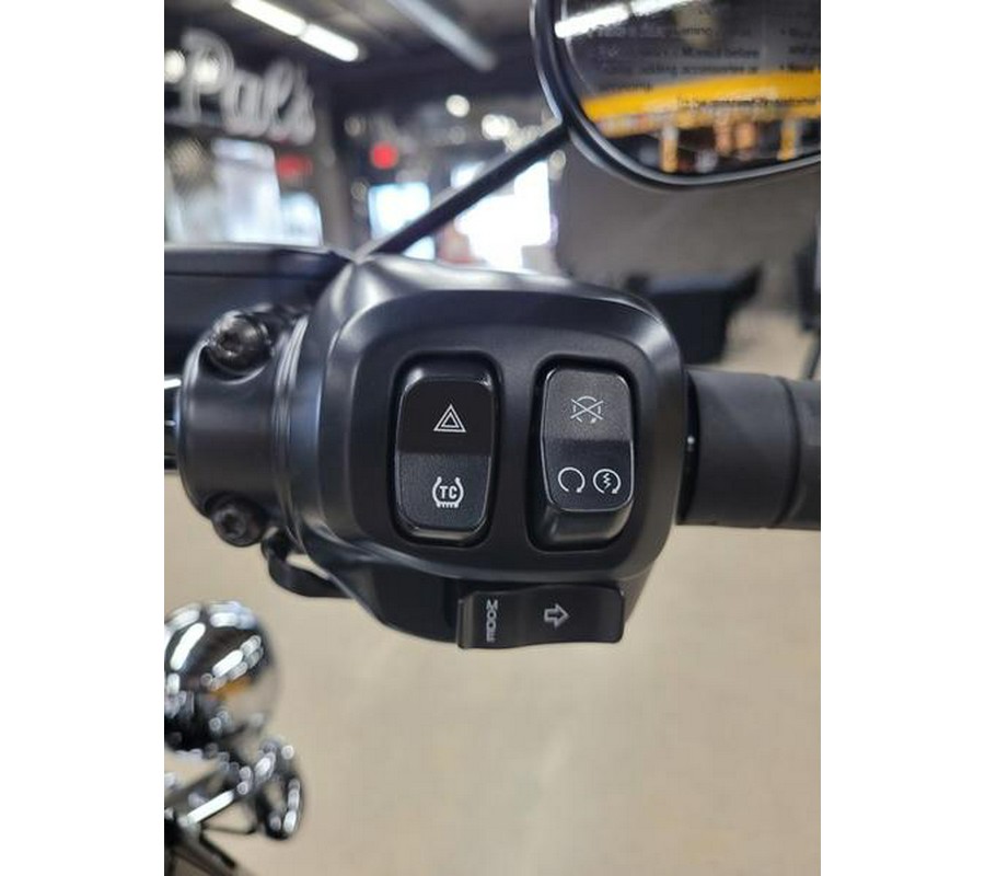 2026 Harley-Davidson® FLHC - Heritage Classic