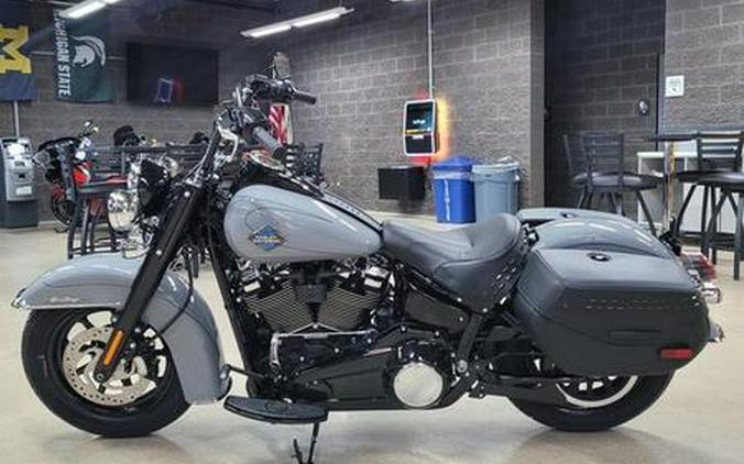 2026 Harley-Davidson® FLHC - Heritage Classic