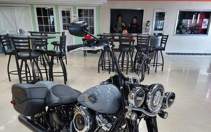 2026 Harley-Davidson® FLHC - Heritage Classic