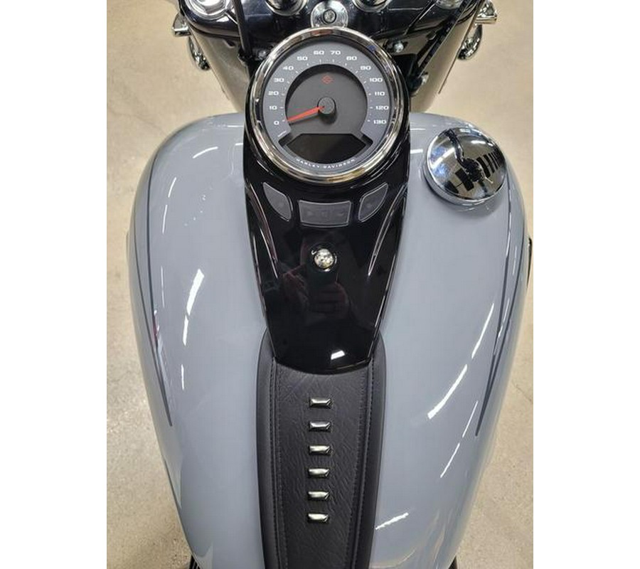 2026 Harley-Davidson® FLHC - Heritage Classic