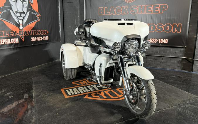 2020 Harley-Davidson® CVO™ Tri Glide® FLHTCUTGSE