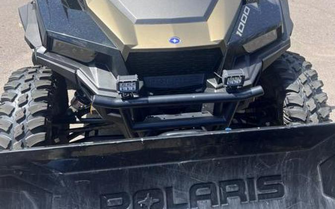 2023 Polaris® General XP4 Deluxe