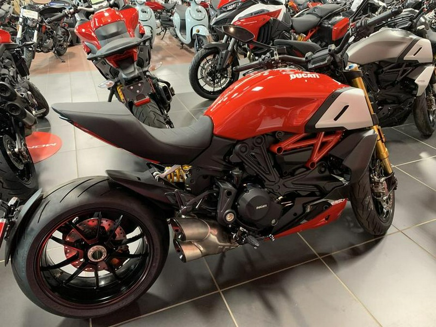 2021 Ducati Diavel 1260 S Ducati Red