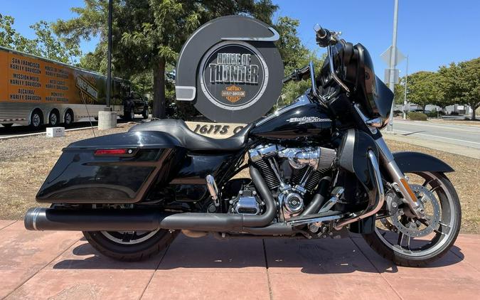 2018 Harley-Davidson® FLHX - Street Glide®