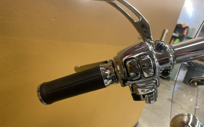 2012 Harley-Davidson® FLHRC - Road King® Classic