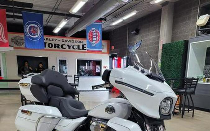 2026 Harley-Davidson® FLHXL - Street Glide® Limited