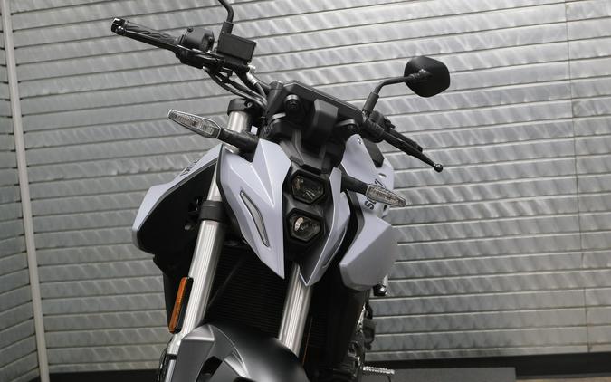 2024 SUZUKI GSX-8S