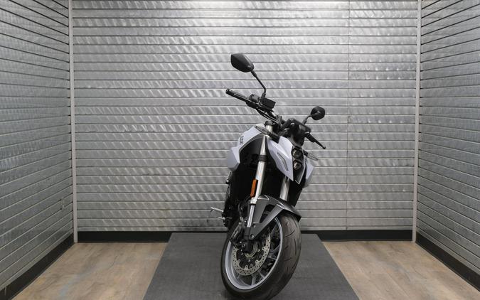 2024 SUZUKI GSX-8S