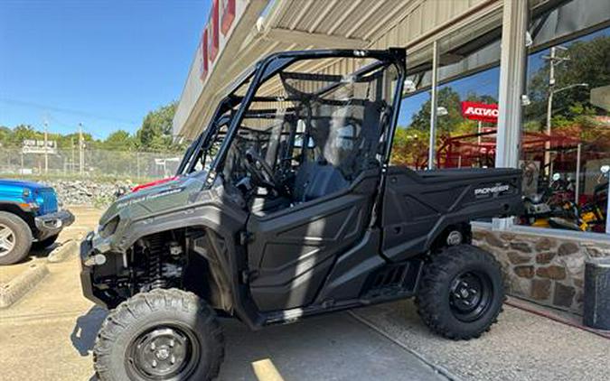 2024 Honda PIONEER 1000-3 DELUXE