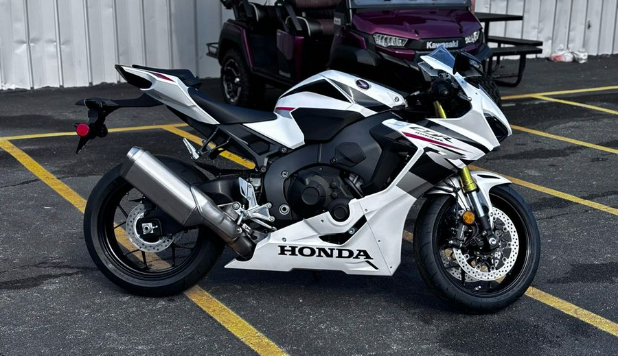 2026 Honda CBR1000RR Base