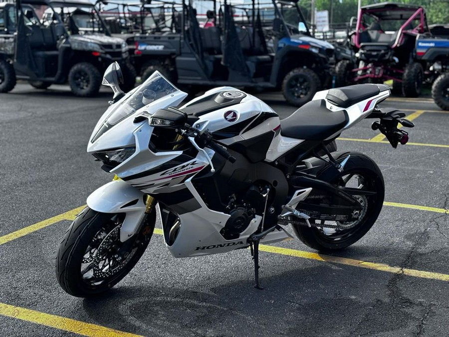 2026 Honda CBR1000RR Base