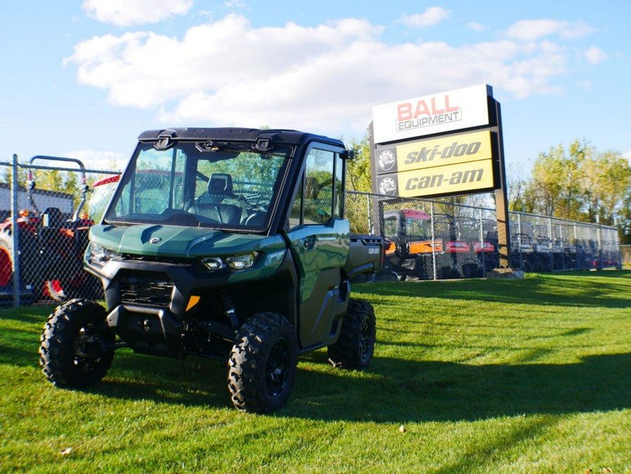 2026 Can-Am® Defender DPS CAB HD9 Compass Green