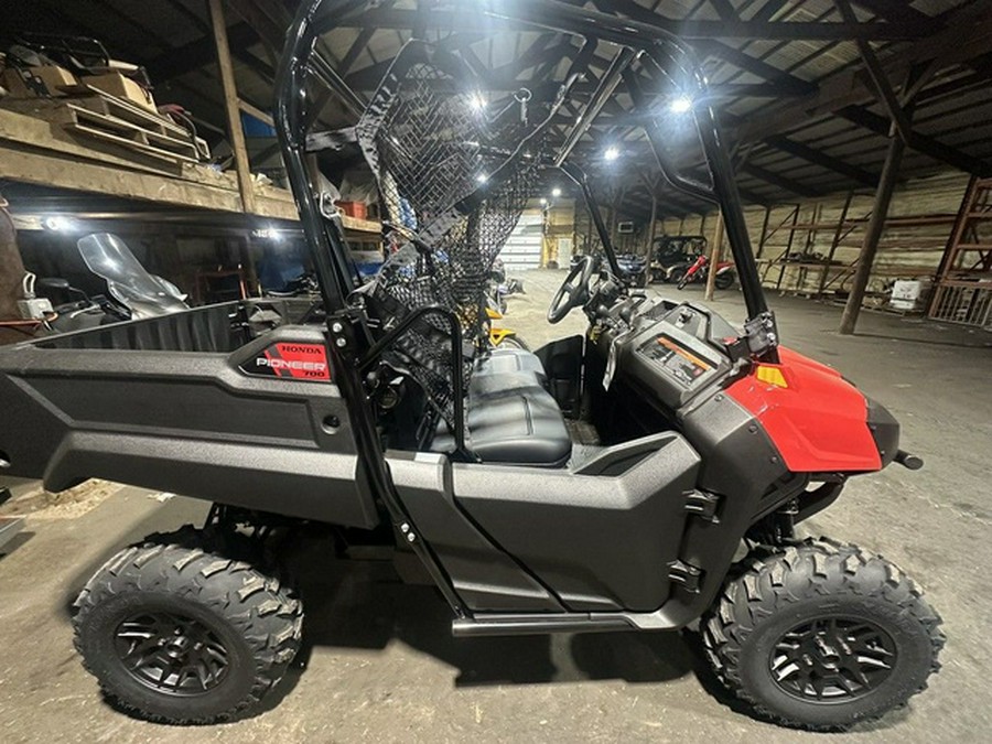 2026 Honda Pioneer 700 Deluxe