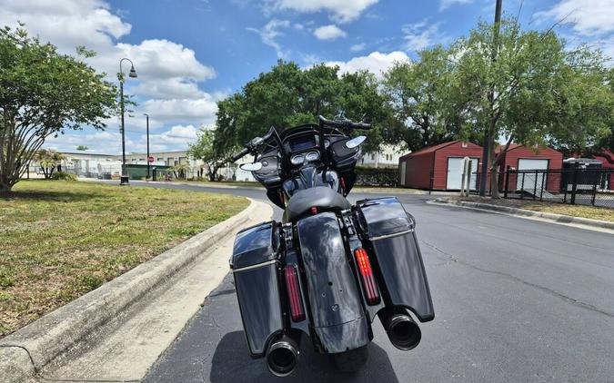 FLTRXS 2019 Road Glide Special