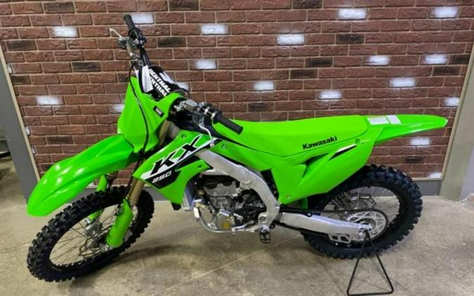 FIRST LOOK! 2024 KAWASAKI KX250, KX112, KX85 & KX65 MODELS