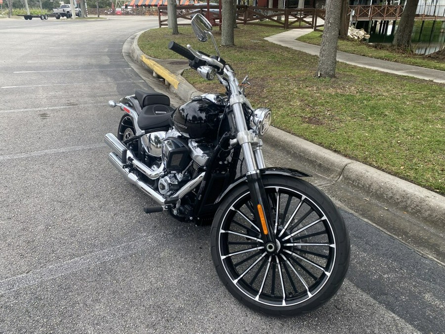 2025 Harley-Davidson® Breakout®