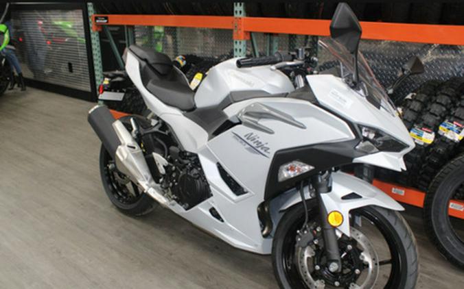 2025 Kawasaki Ninja 500