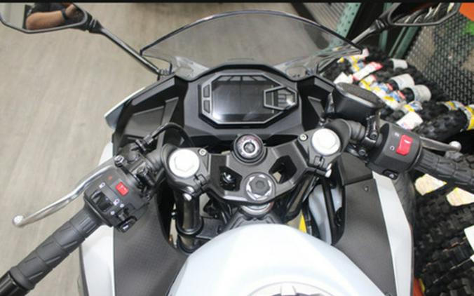 2025 Kawasaki Ninja 500