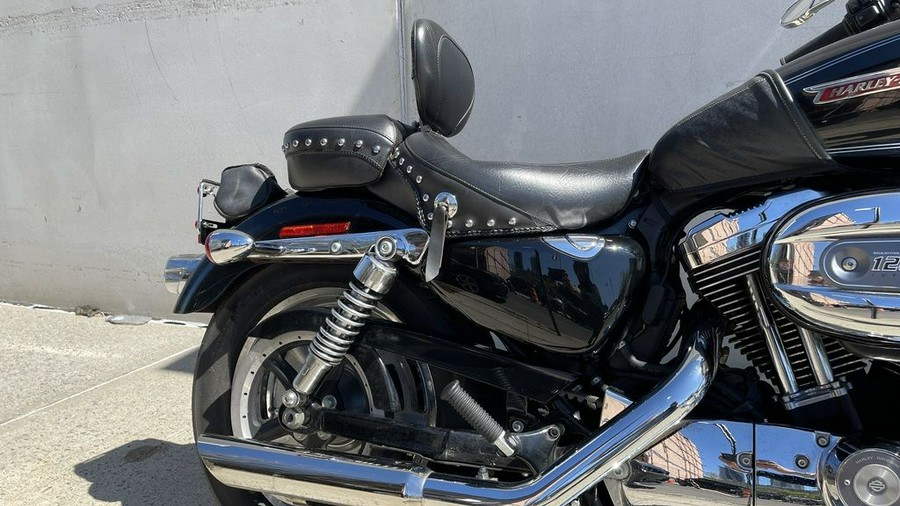 2010 Harley-Davidson® XL1200C - Sportster® 1200 Custom