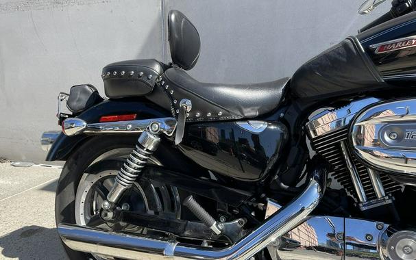 2010 Harley-Davidson® XL1200C - Sportster® 1200 Custom