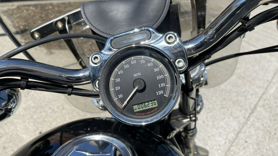 2010 Harley-Davidson® XL1200C - Sportster® 1200 Custom