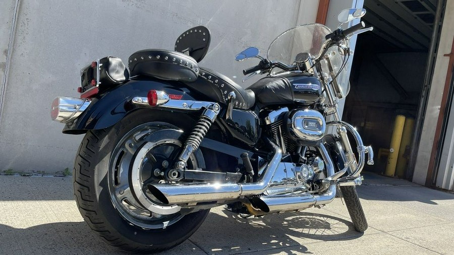 2010 Harley-Davidson® XL1200C - Sportster® 1200 Custom