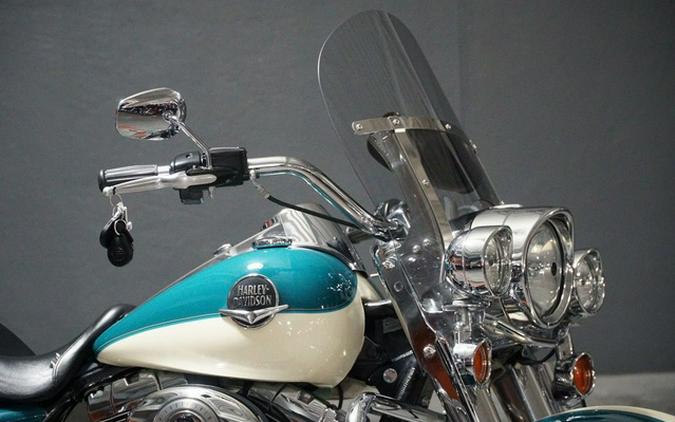 2009 Harley-Davidson Touring FLHRC - Road King Classic