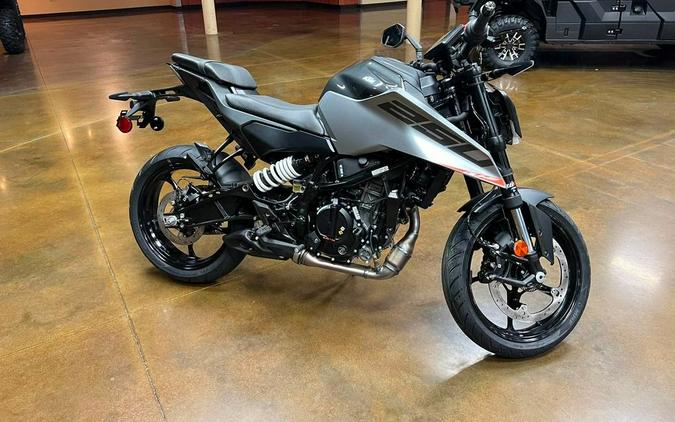 2026 KTM 250 Duke