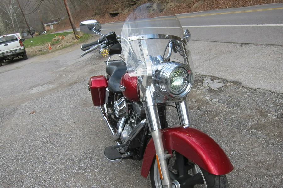 2012 Harley-Davidson® FLD Switchback