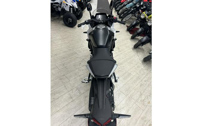 2024 Suzuki GSX-S 8R