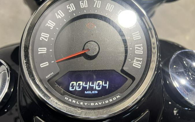 2021 Harley-Davidson® Heritage Classic 114 Vivid Black FLHCS