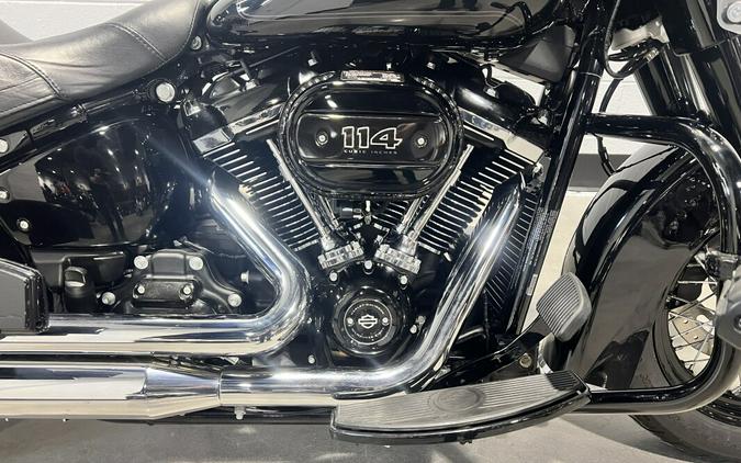 2021 Harley-Davidson® Heritage Classic 114 Vivid Black FLHCS