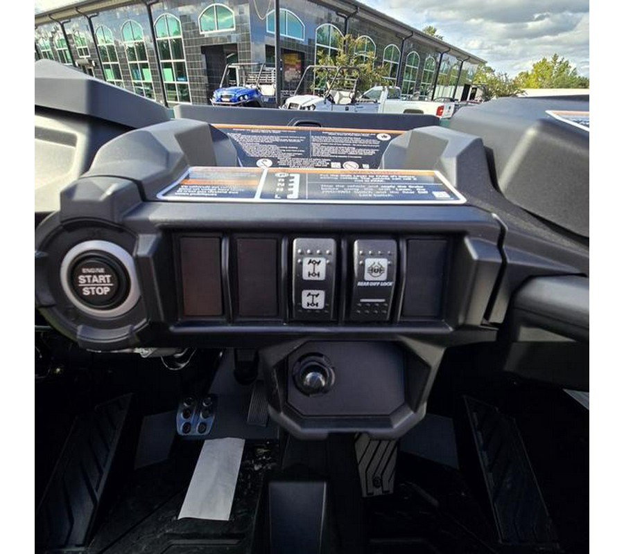 2025 Can-Am® Commander DPS 1000R