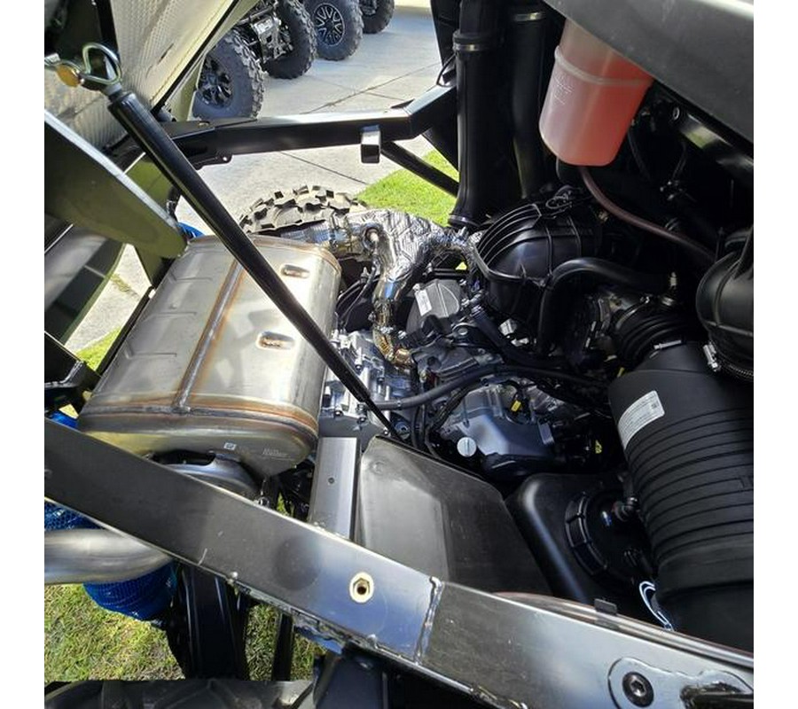 2025 Can-Am® Commander DPS 1000R