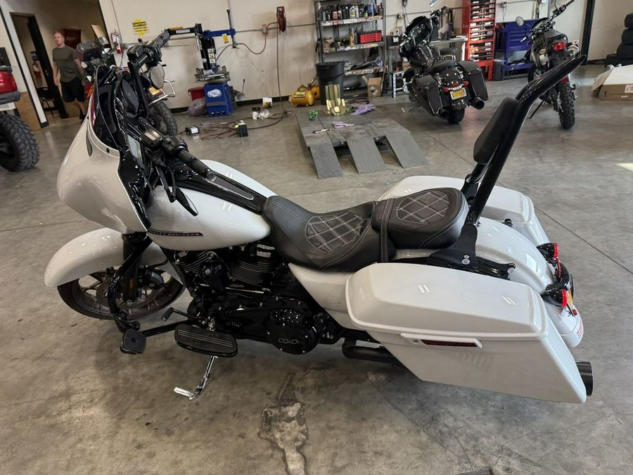 2020 Harley-Davidson® FLHXS - Street Glide® Special
