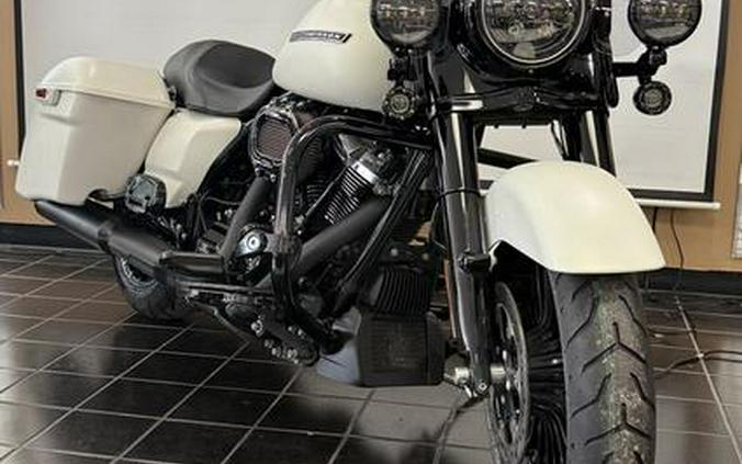 2019 Harley-Davidson® FLHRXS - Road King® Special