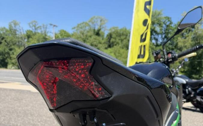 2024 Kawasaki Z900 SE ABS