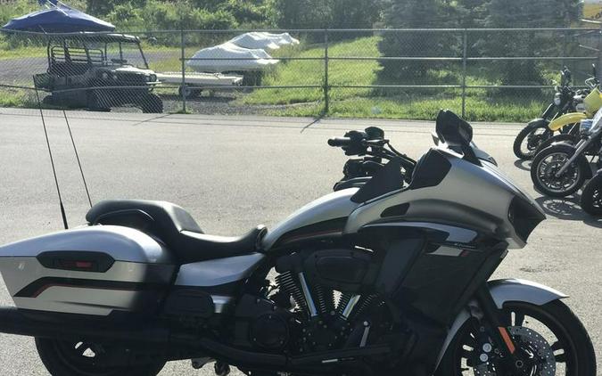 2018 Yamaha Star Eluder Review | 24 Fast Facts