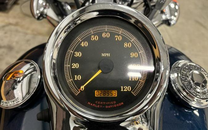 2001 Harley-Davidson® FXSTDI - Softail® Deuce Injection