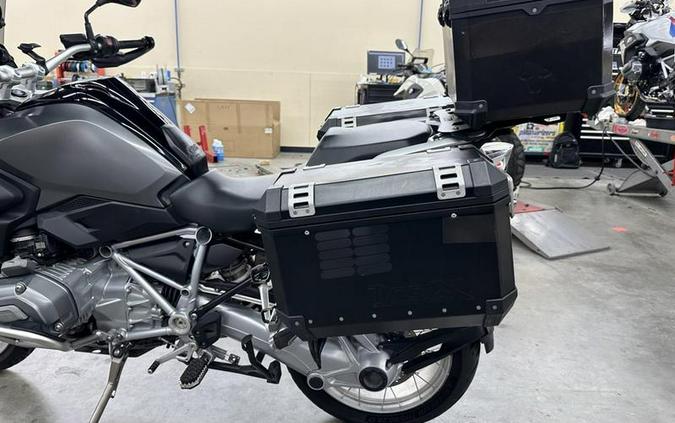 2017 BMW R 1200 GS Premium Black Storm Metallic