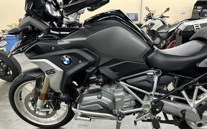 2017 BMW R 1200 GS Premium Black Storm Metallic