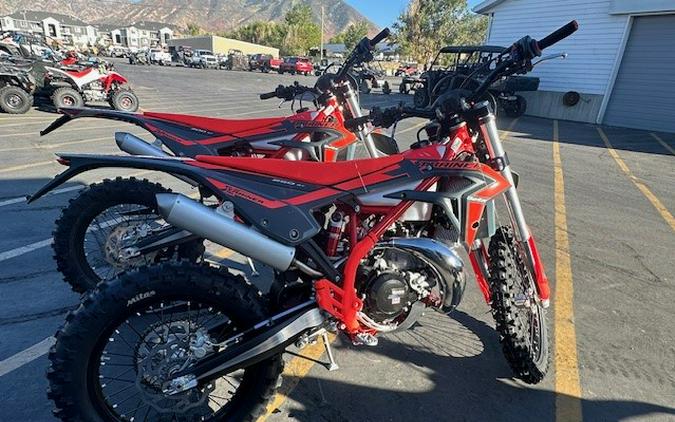 2025 Beta Motorcycles 250 XTRAINER