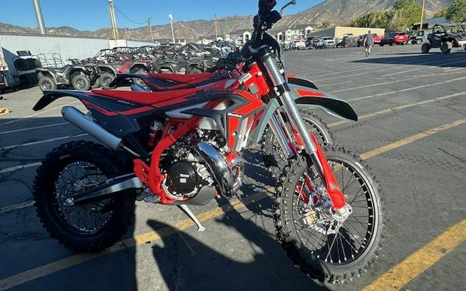 2025 Beta Motorcycles 250 XTRAINER