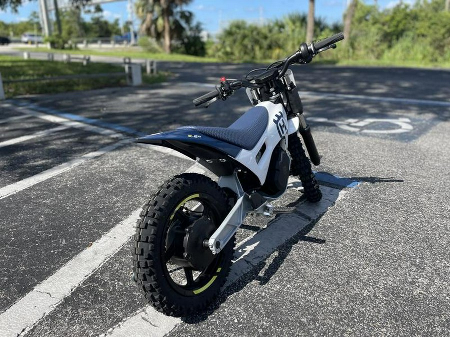 2025 Husqvarna® EE 2