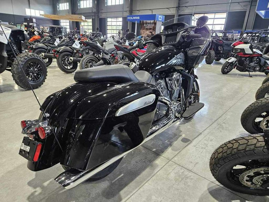 2025 Indian Challenger Black Metallic